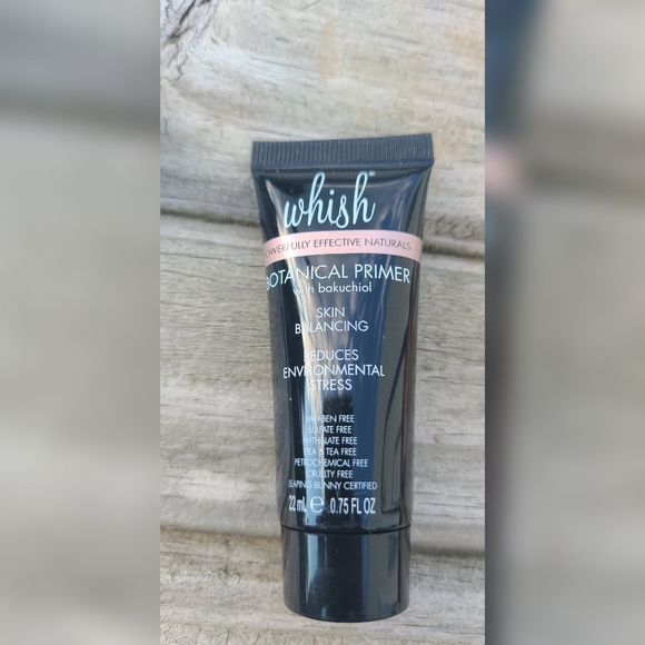 Seven Piece Makeup and Earring Bundle - Picture 5 of 9